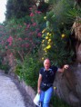 SCRITTA A FIORI SULL'ERBA DA MANDARE AL INDIRIZZO GIUSTO